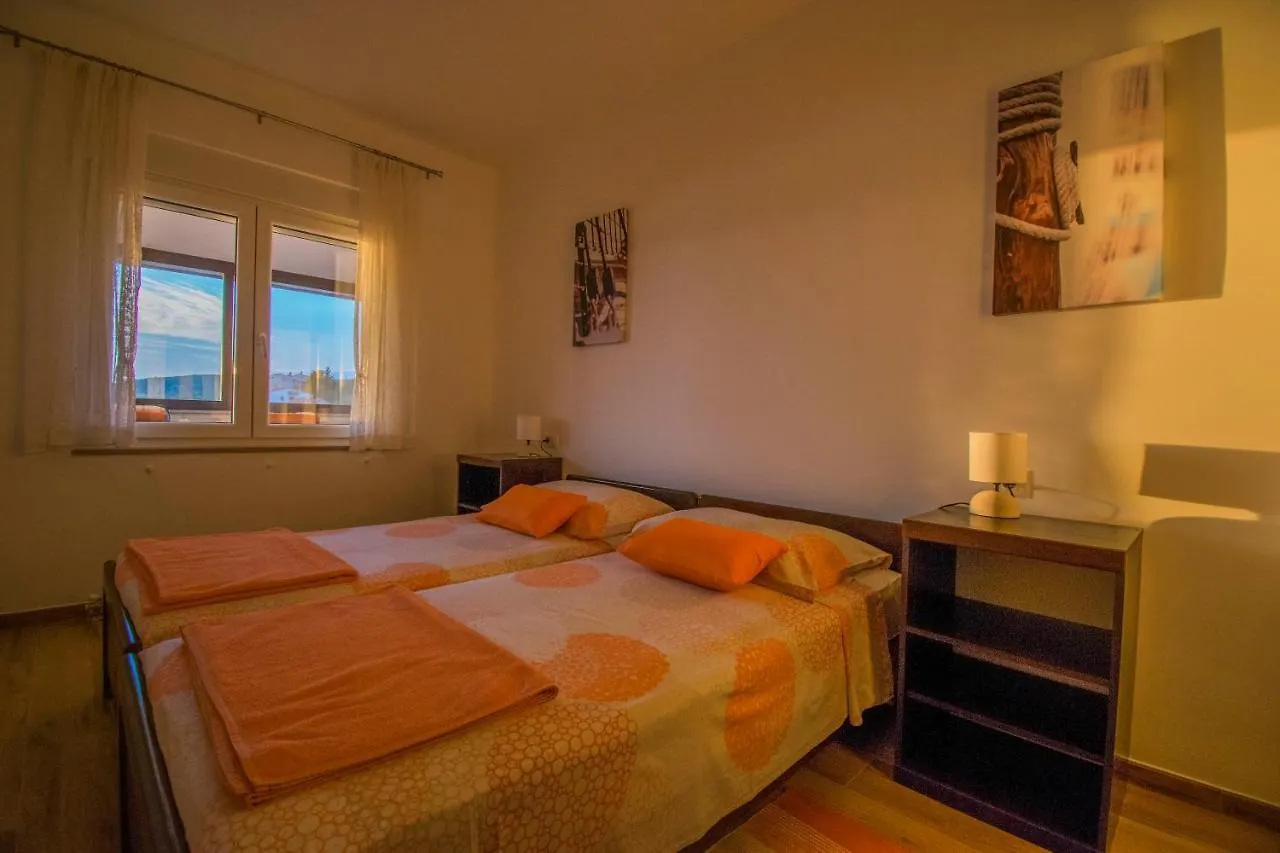 Apartments Ivanica And Mirela Jadranovo